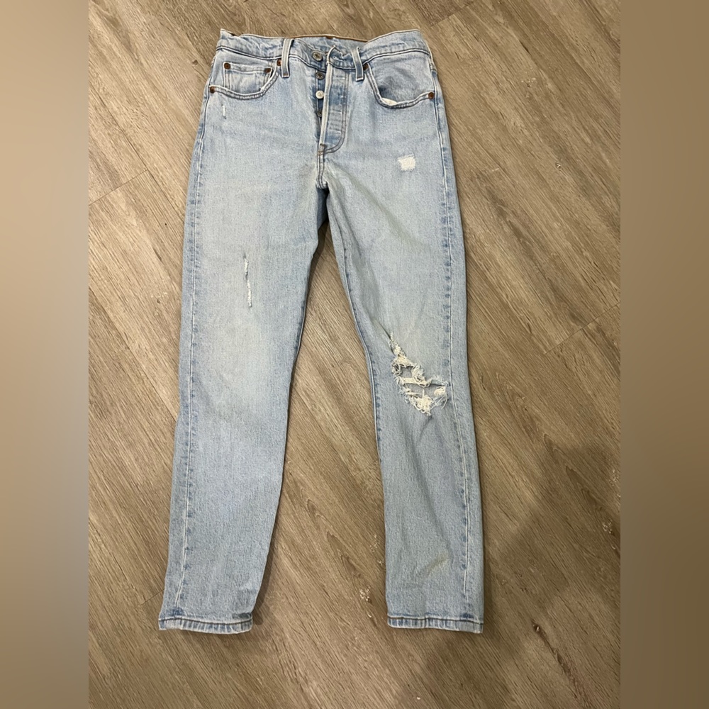 Levi’s 501 skinny, high waisted jean
